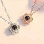 hexagram projection necklace、six-pointed star pendant、custom photo projection jewelry、celestial star necklace、personalized memory keepsake、romantic couple gift