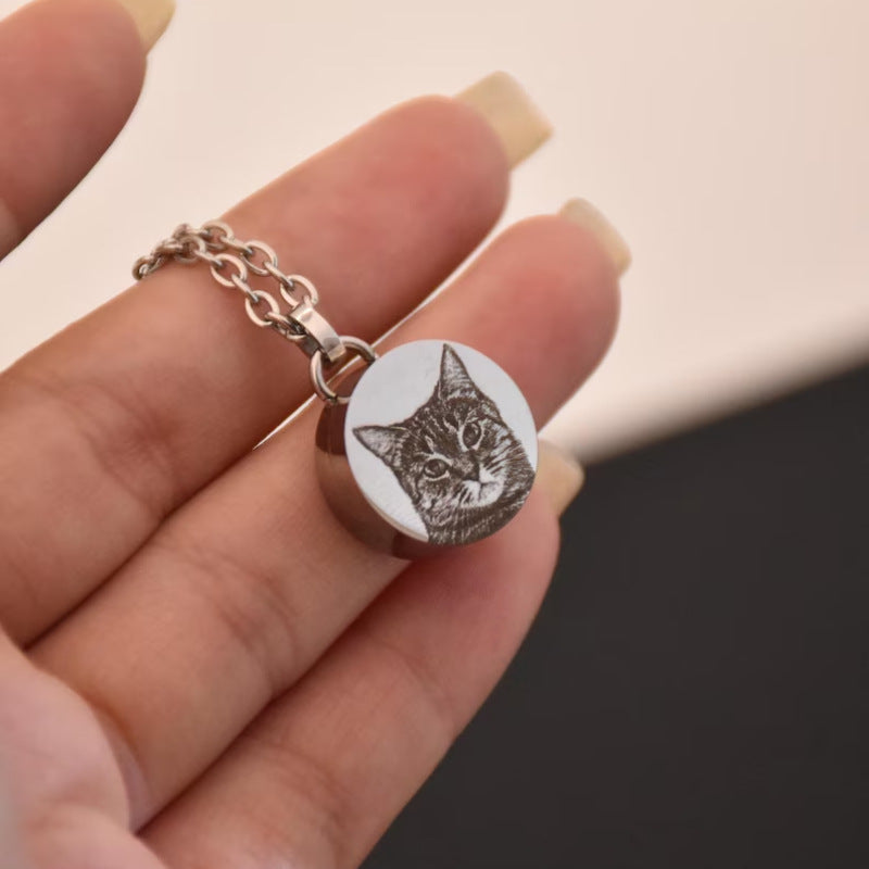 Personalized Pet Photo Engraved Necklace – Custom Memorial Pendant for Dogs & Cats